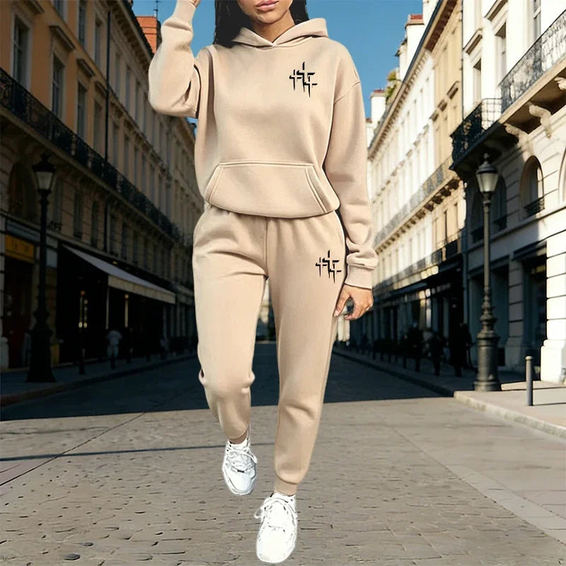 Victoria™ Women’s Performance Tracksuit